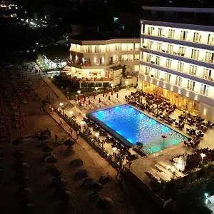 Elesio Hotel Golem (Tirana)