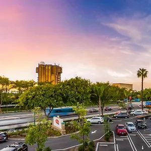 https://anaheim-plaza-hotel.topanaheimhotels.com